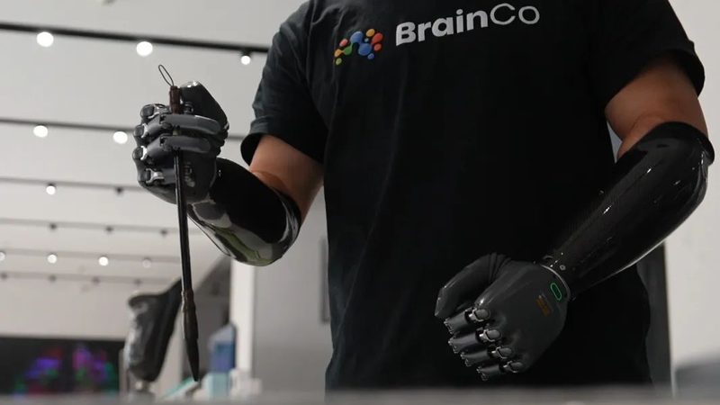 相较于商业软件，开源数据可视化工具具有以下优势：